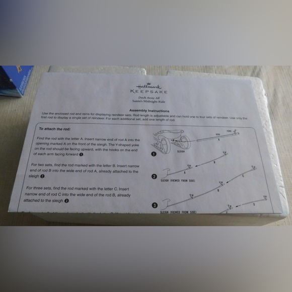 Hallmark Holiday Table Decoration Santa Midnight Ride Dash Away All Sleigh Reins - Picture 4 of 7